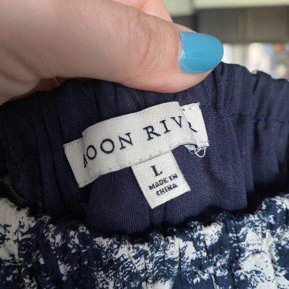 Moon River Blue and White Printed Ruffle Sleeve Maxi Dress Size L - Picture 7 of 8